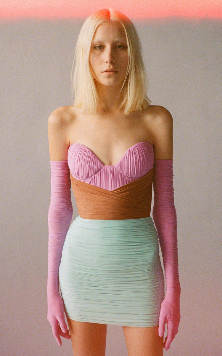 Stone Gloved Ruched Mesh Mini  - Street Fashion Events 리뷰 및 가격