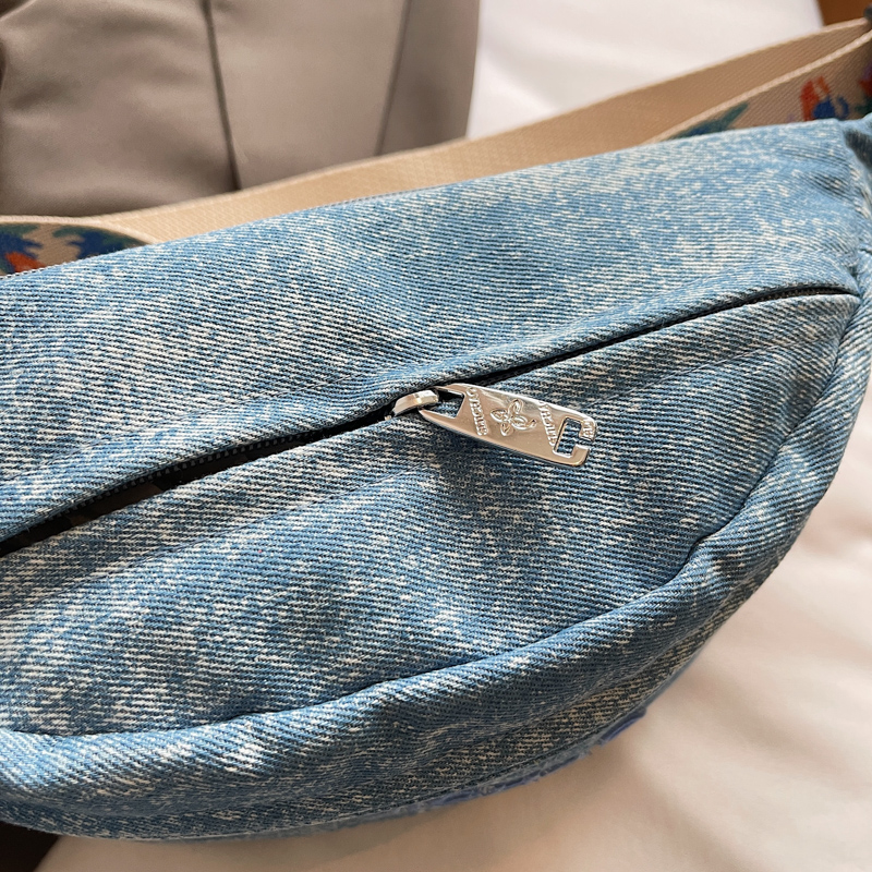 Denim Blue Chest Bags For Wome - Street Fashion Trends 2025 리뷰 및 가격